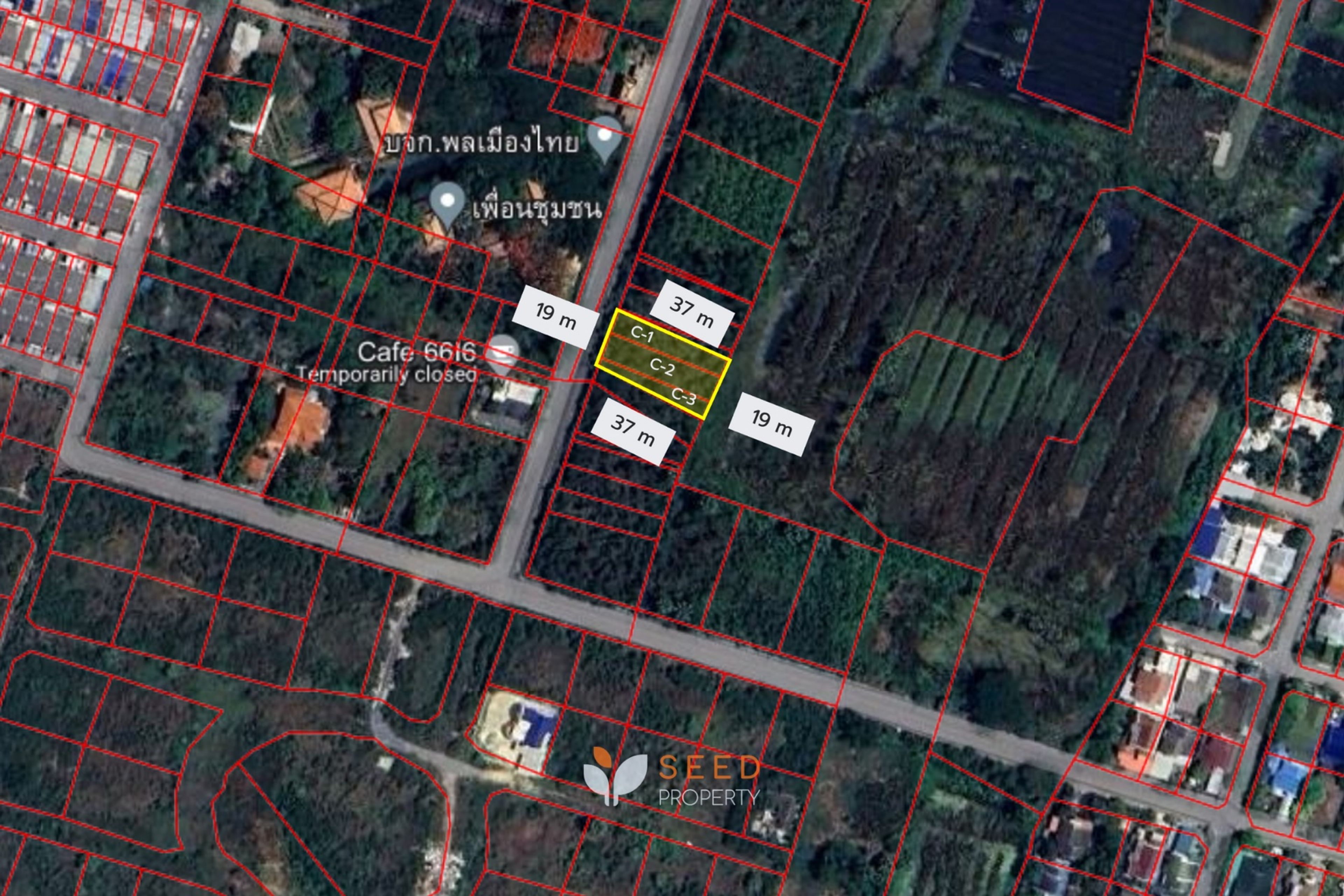 ภาพถ่ายดาวเทียมแสดงผังที่ดินกลุ่ม C แบ่ง 3 แปลง C-1 ถึง C-3 ติดถนน พร้อมขนาดบนภาพ